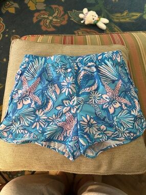 Lilly Pulitzer luxathletic girls shorts in Blue & Pink